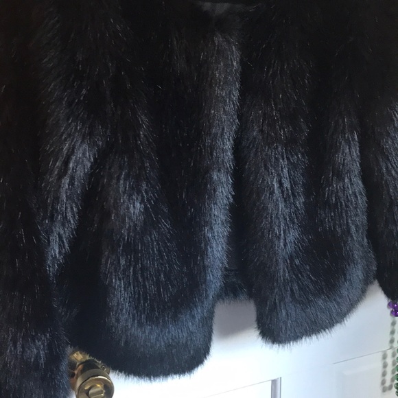 Banana Republic Faux Fur Cape/Jacket - Picture 7 of 8